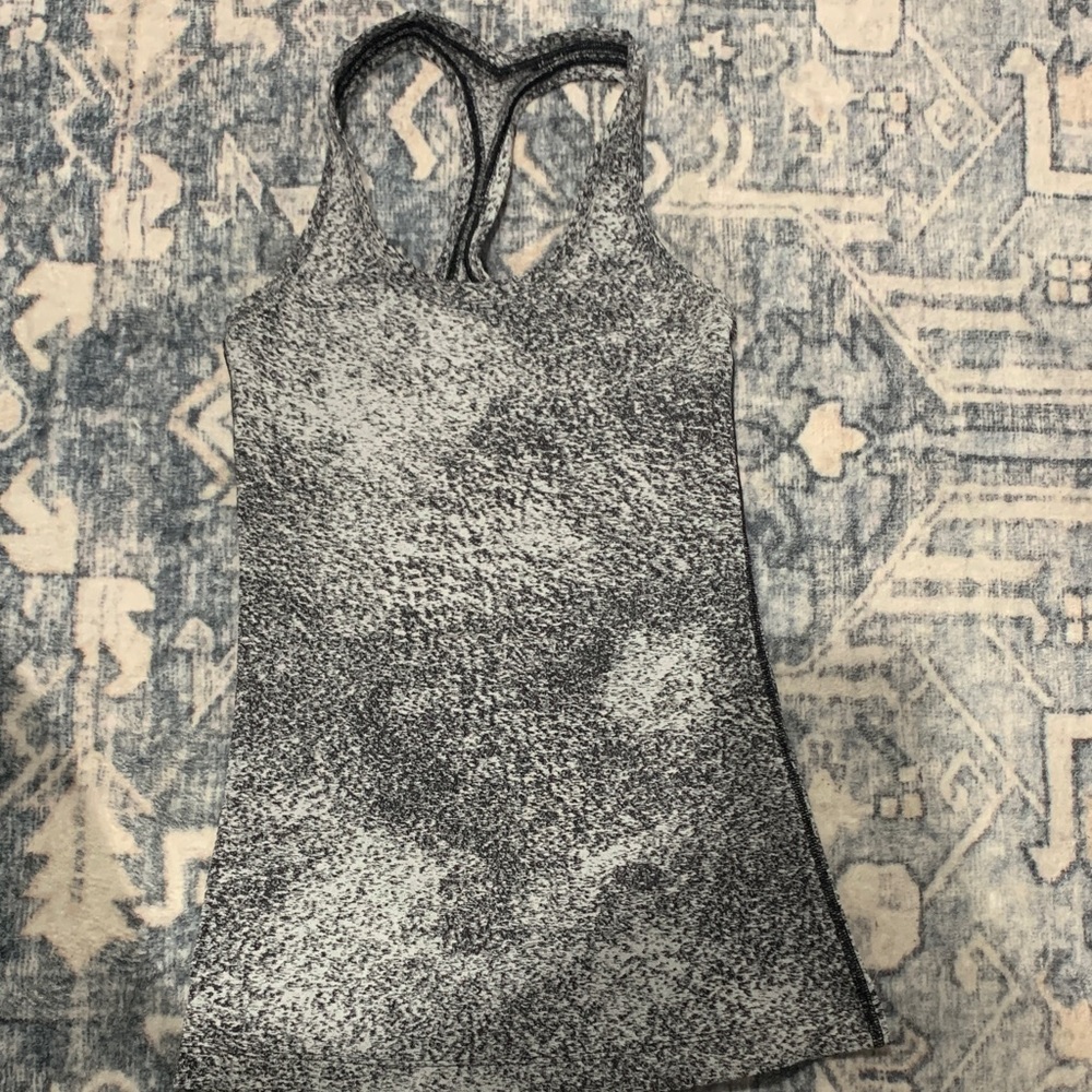 Lululemon workout tank
